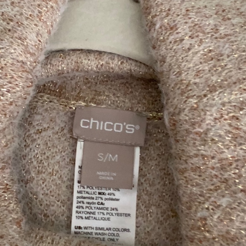 Chico’s Fuzzy Pale Pink &Rose Gold Shine Knit Cape Gold Size S/M - Picture 4 of 9